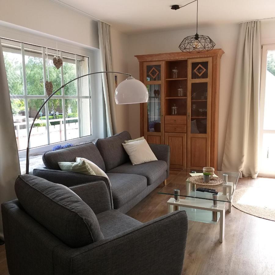 Friesenauster - Grosse Ferienwohnung Fuer Bis Zu 6 Personen 积发 外观 照片